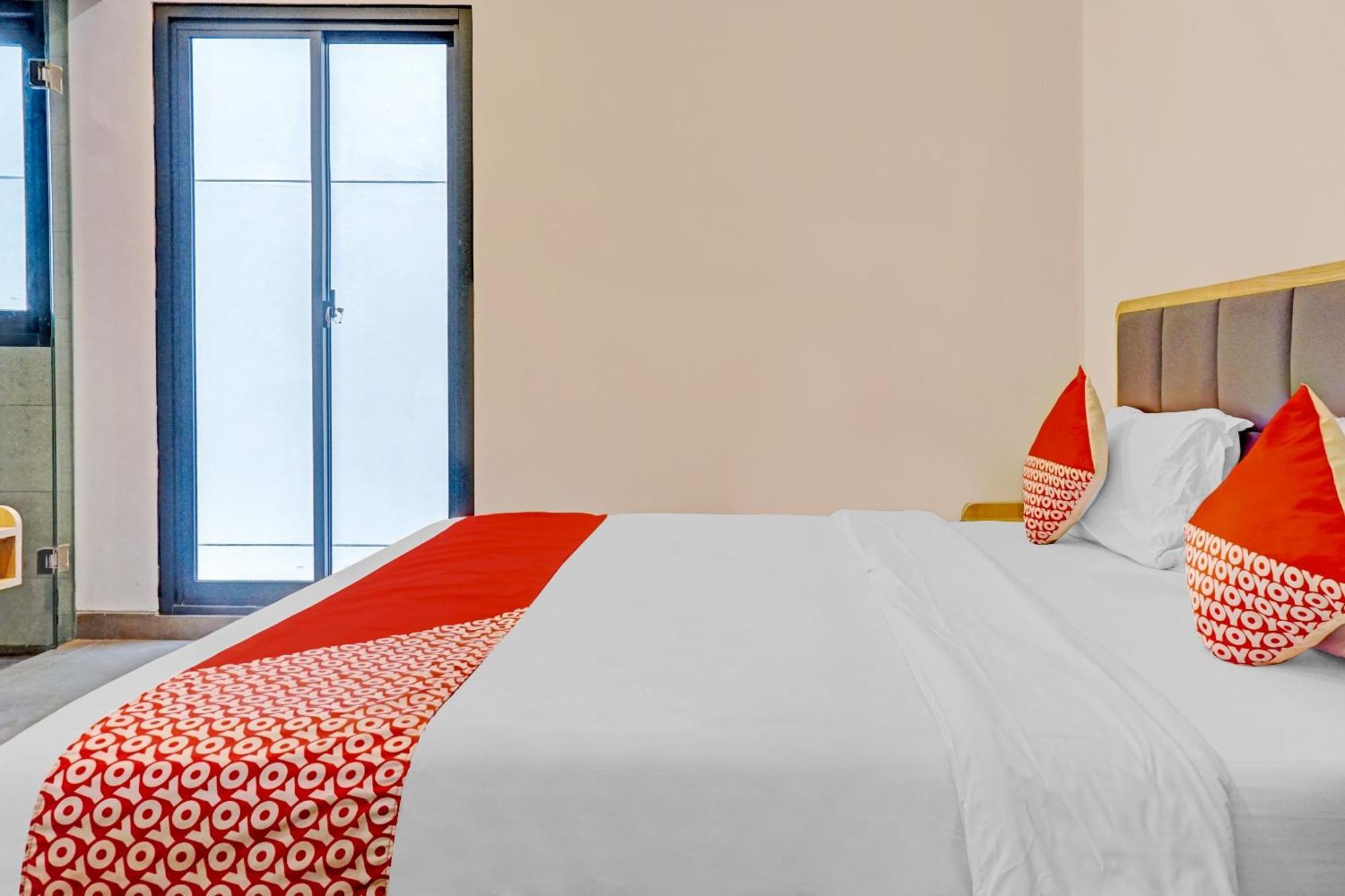 Super Oyo Capital O 90635 Tango Juliet Residence Jakarta Buitenkant foto
