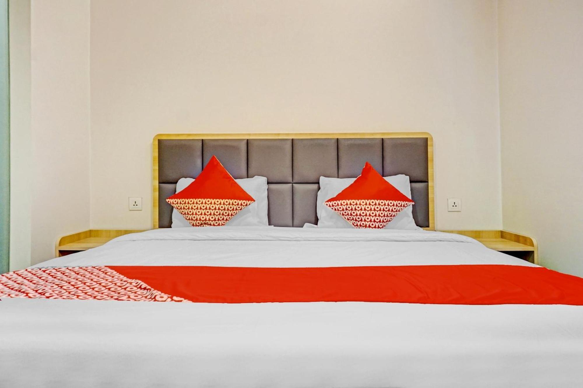 Super Oyo Capital O 90635 Tango Juliet Residence Jakarta Buitenkant foto