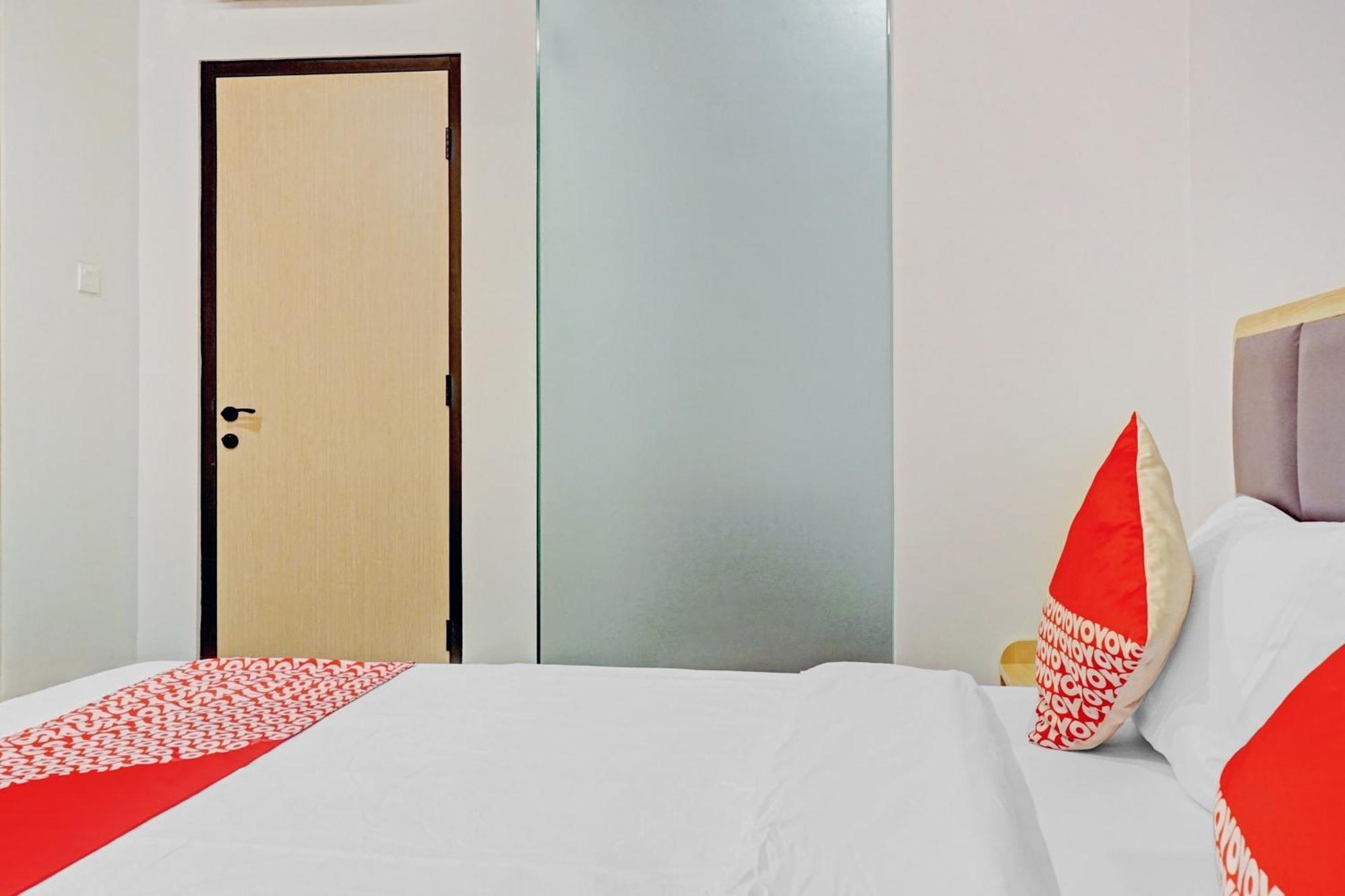 Super Oyo Capital O 90635 Tango Juliet Residence Jakarta Buitenkant foto